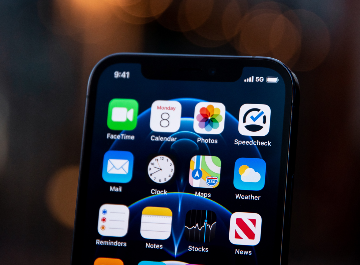 穆棱苹果手机维修分享为什么 iPhone 12 在冬季会自动关机 